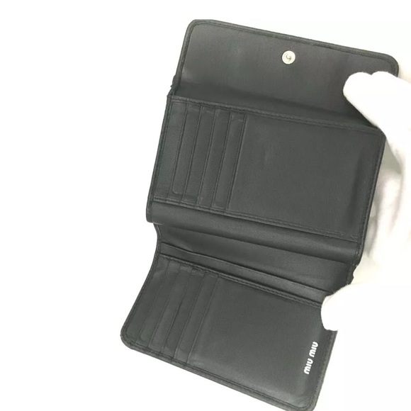 Authentic MIU MIU Matelasse Bijou Logo Gather Leather Trifold Wallet - Picture 4 of 13